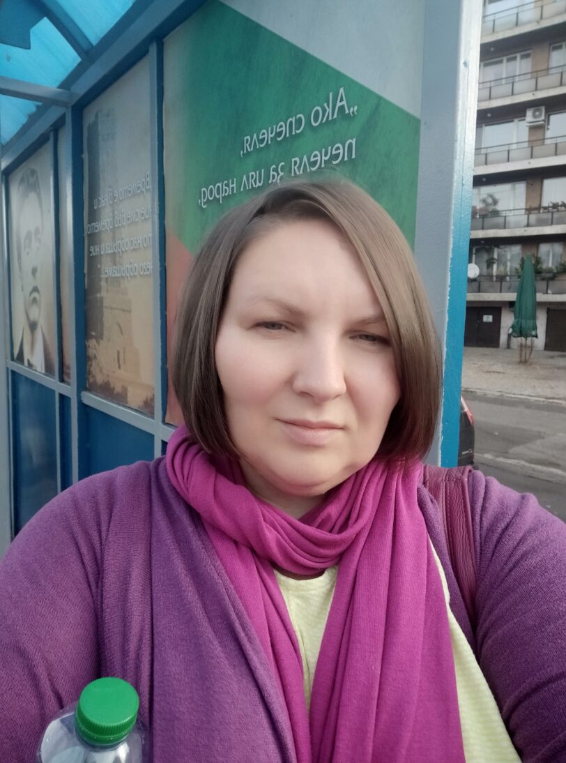 Яна Николова